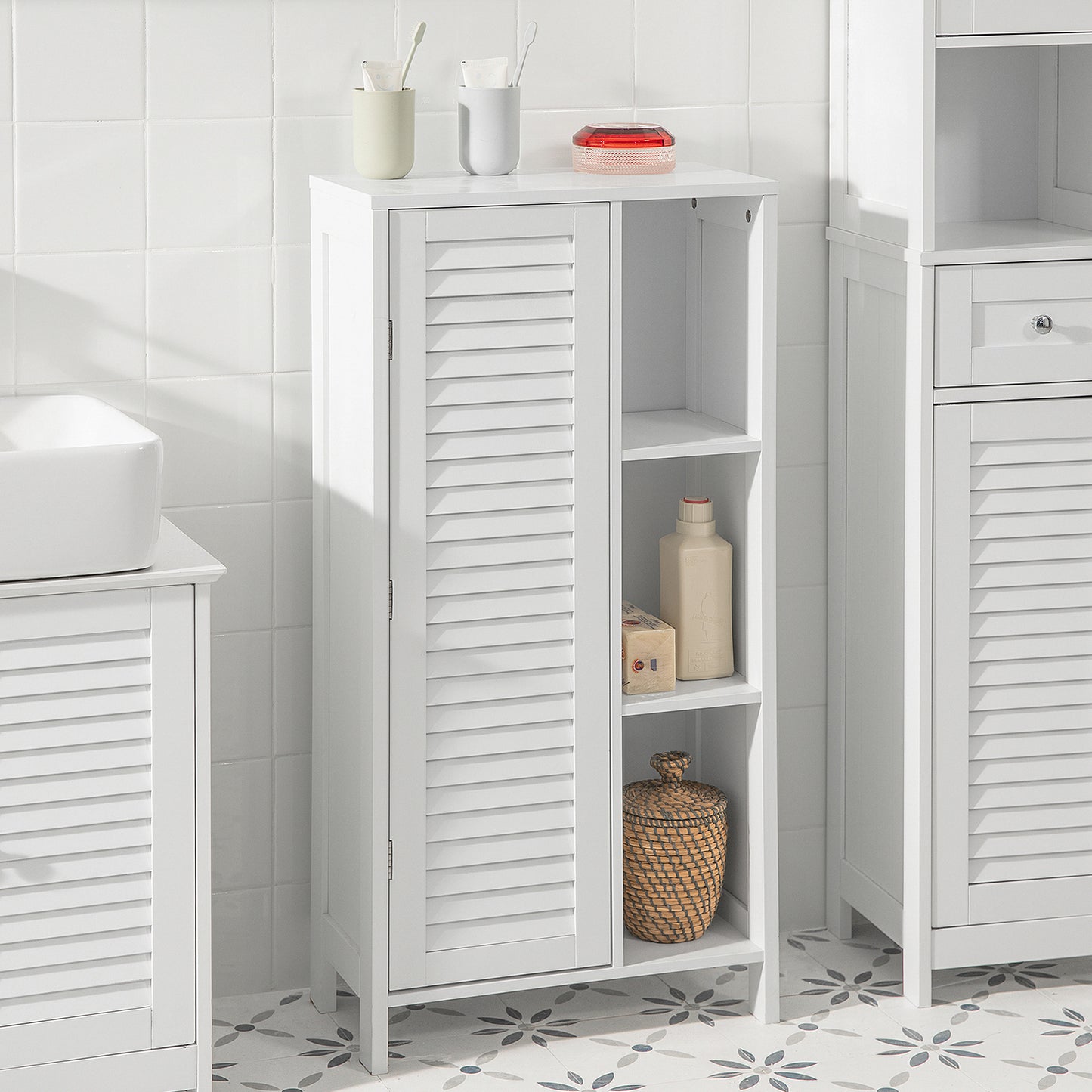 SoBuy Bathroom Storage Cabinet Cupboard with 3 Shelves and 1 Shutter Door